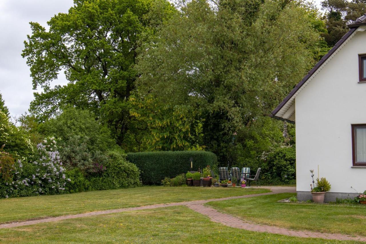 Urlaubs-Appartement Am Dorfrand Вик Экстерьер фото