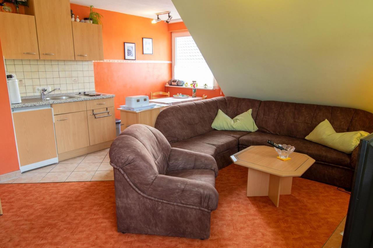 Urlaubs-Appartement Am Dorfrand Вик Экстерьер фото