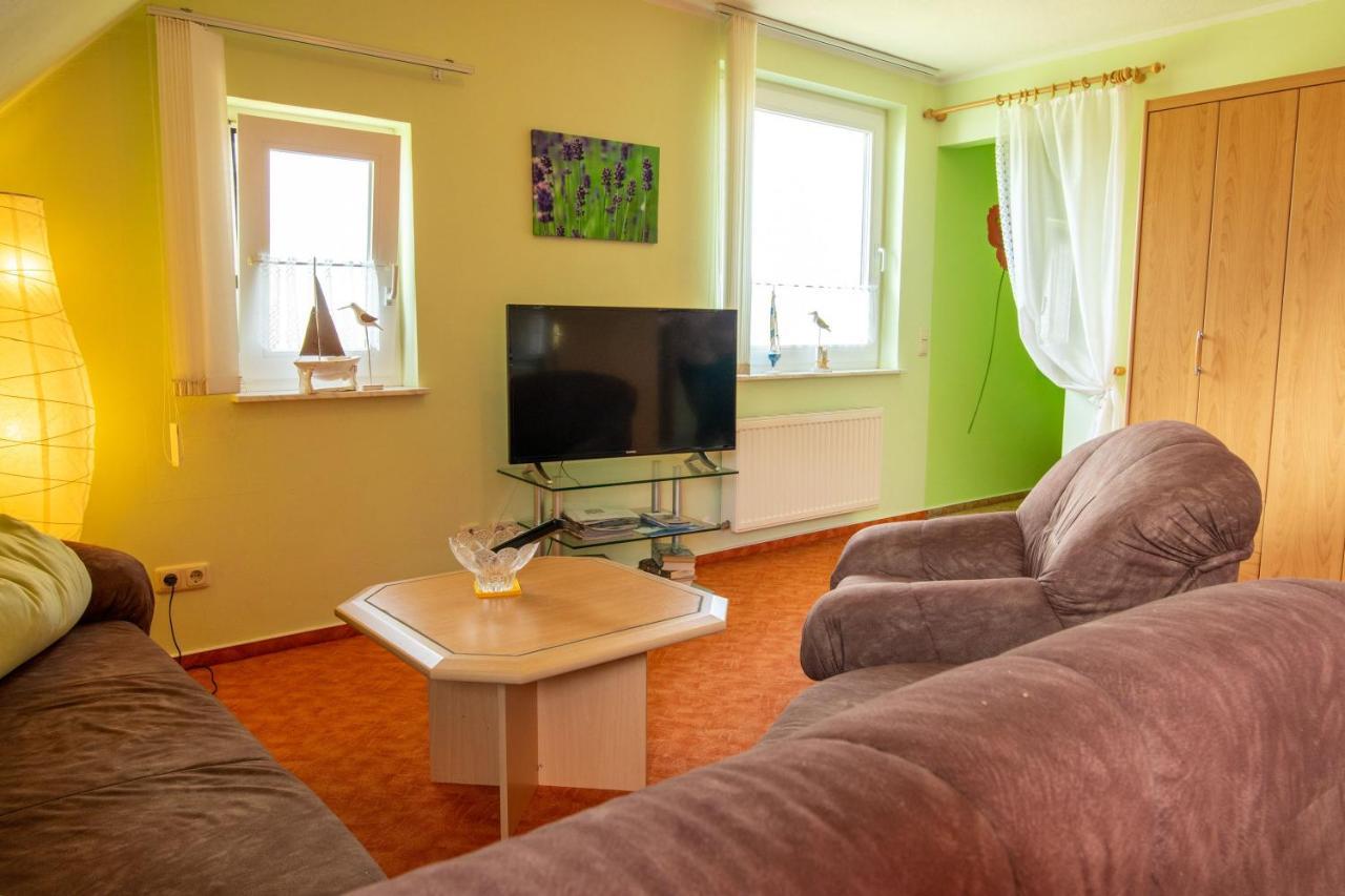 Urlaubs-Appartement Am Dorfrand Вик Экстерьер фото