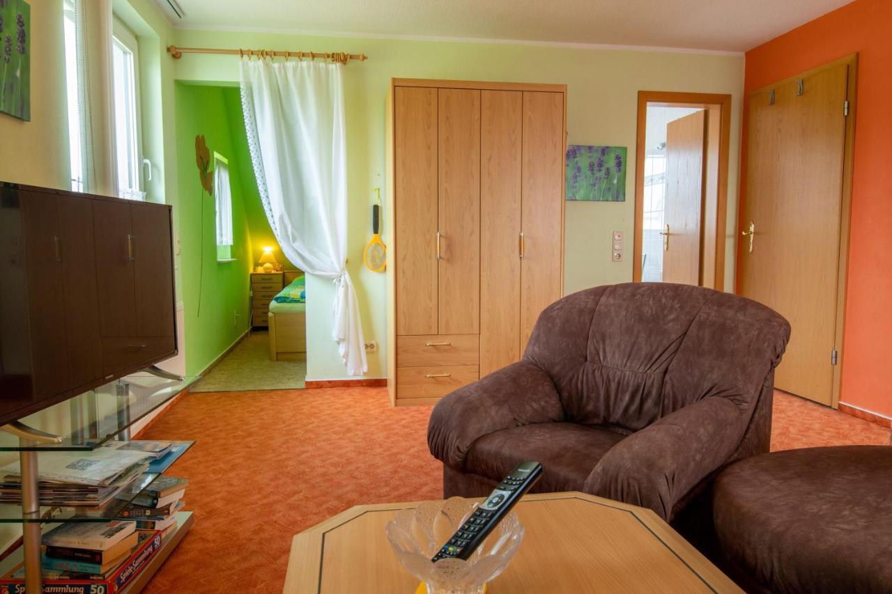 Urlaubs-Appartement Am Dorfrand Вик Экстерьер фото