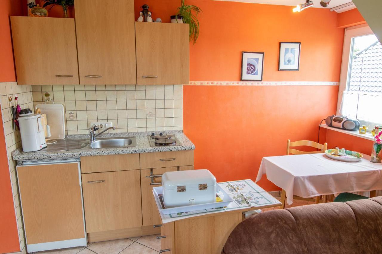 Urlaubs-Appartement Am Dorfrand Вик Экстерьер фото